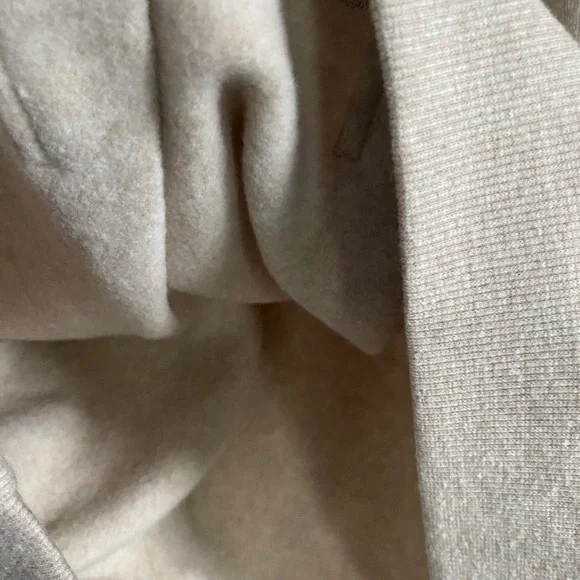 NWT ALO Yoga Women's Clarity long sleeve comfort zone Neck Sweater L - Picture 6 of 6